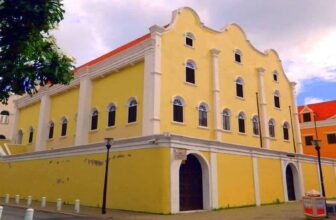 Mikve Israel Emanuel Synagogue