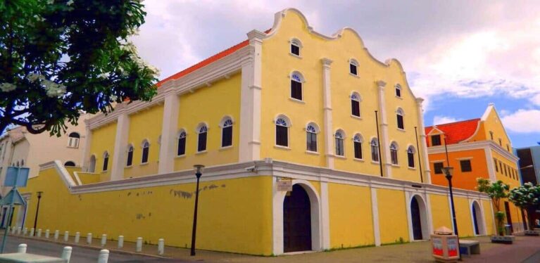 Mikve Israel Emanuel Synagogue