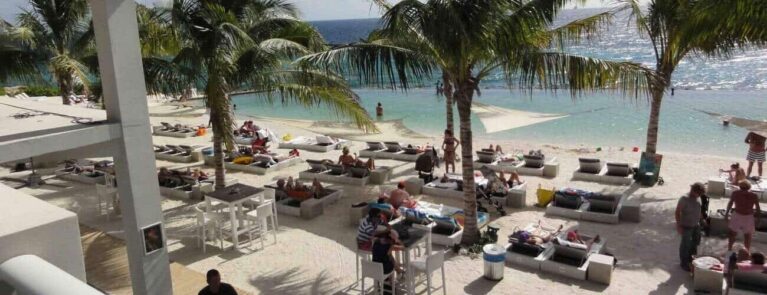 Papagayo Beach and Lounge Resort