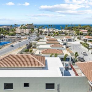 Welcome to the ultimate vacation experience at Elisabeth Villas and Apartments Resort in beautiful Curaçao. Located just opposite the vibrant Mambo Beach, this resort offers luxurious and spacious accommodations perfect for a relaxing and unforgettable stay.