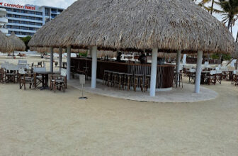 Flamingo Beach Bar