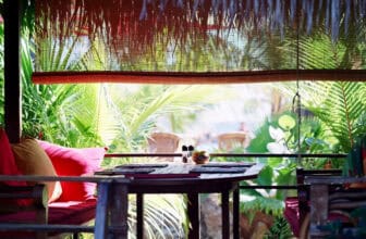 Is it rude to tip in Curaçao