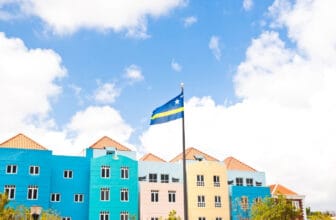 Is it safe to live in Curaçao