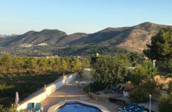 Sun Sea Sleep Apartments, B&B, Villa