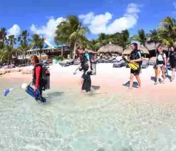 Duiken-Curacao-Oceaan-ontmoetingen-meisje-entry-540x360-1