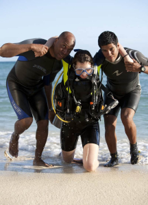 Become a PADI Rescue Diver in Curaçao
